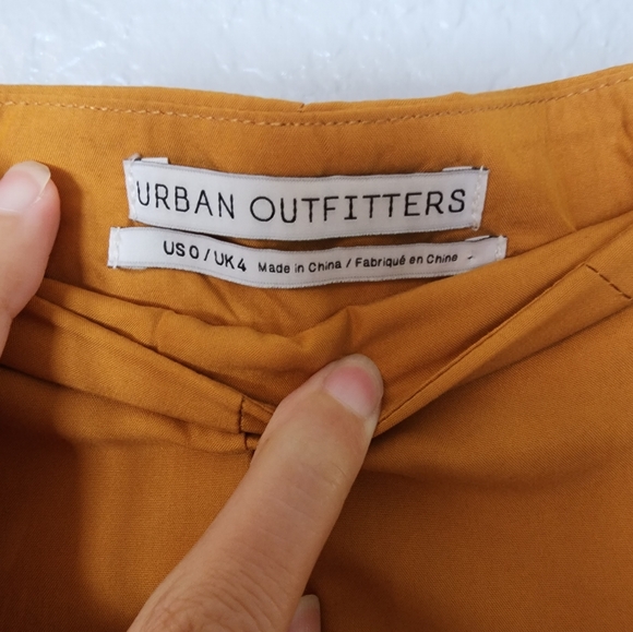 Urban Outfitters Utopia Pleated Shorts - Picture 7 of 7
